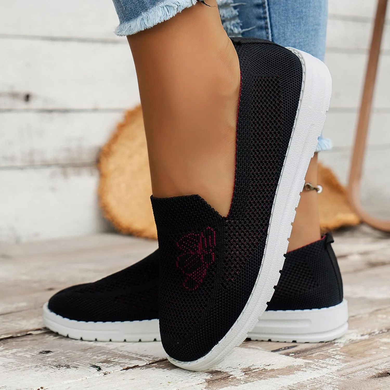 Ladies Fashion Breathable Mesh Printed Flat Bottomed Casual Sports Shoes Women's Street Cleats Friends Sneaker