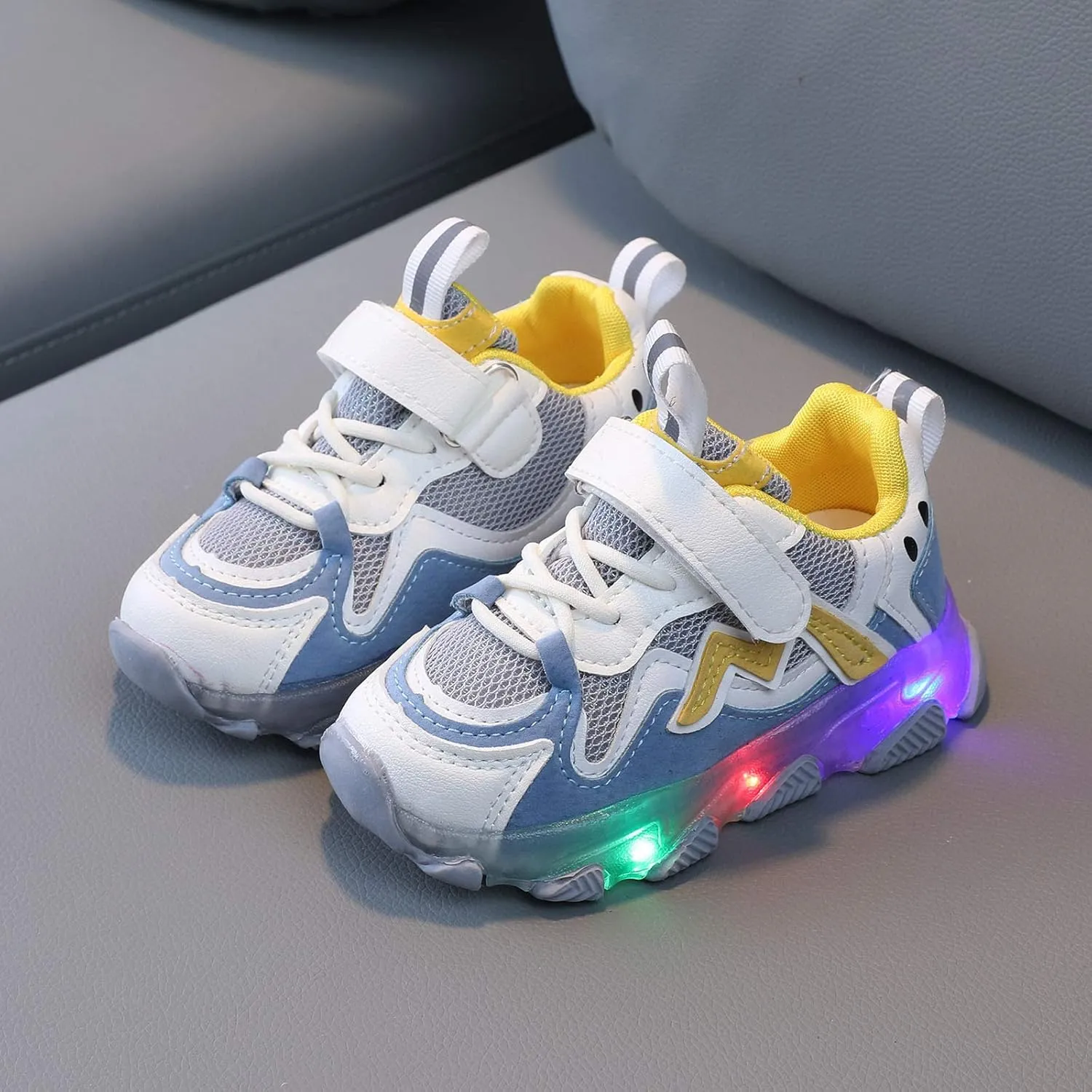 LED Shoes Kids Luminous Sneakers Sport Leisure Soft Shoes Toddler Girls Boys Non Slip Breathable Lightweight Trainers