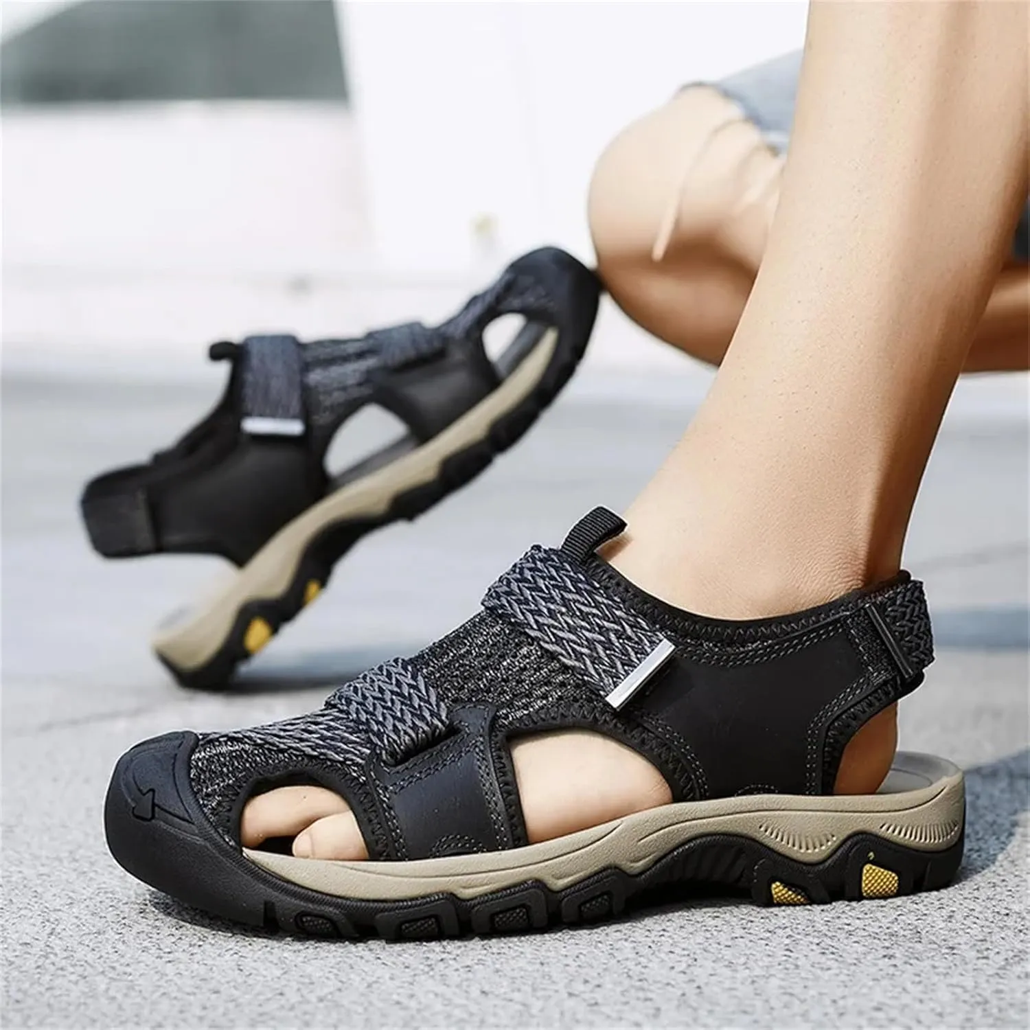 Men's Soft Sandals Breathable Mesh Men's Beach Sandals