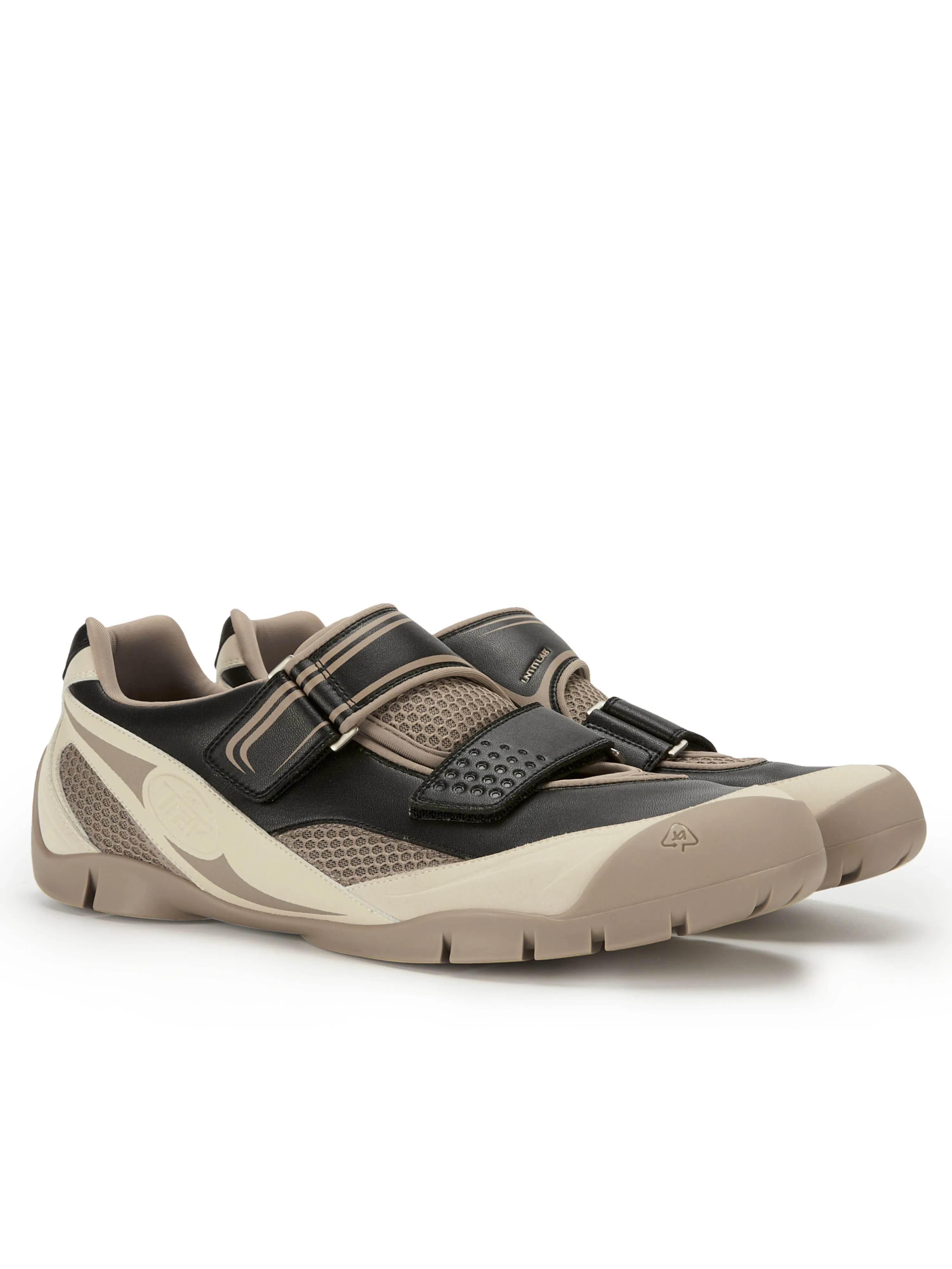 Swift Trek Aero Sneakers (Sable)